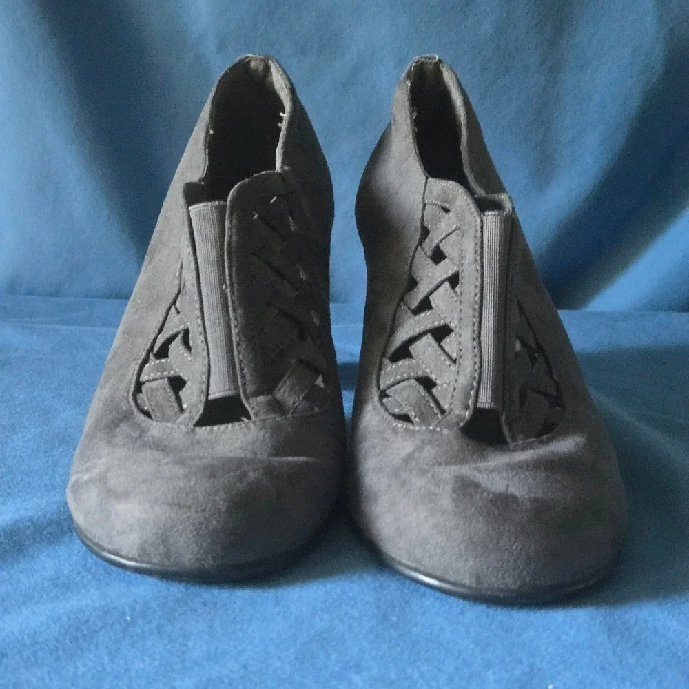 AEROSOLES block goth keywords