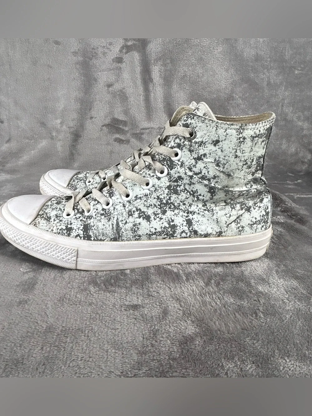 Converse high top