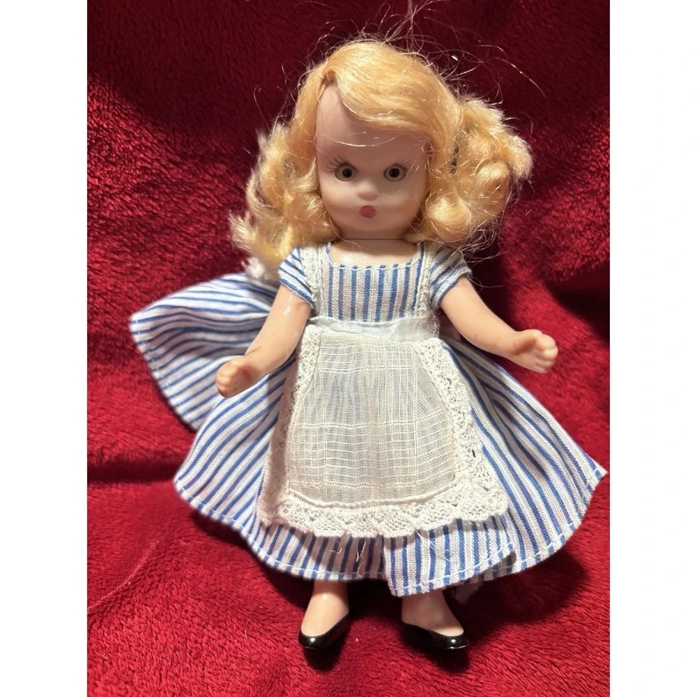 Madame Alexander this vtg