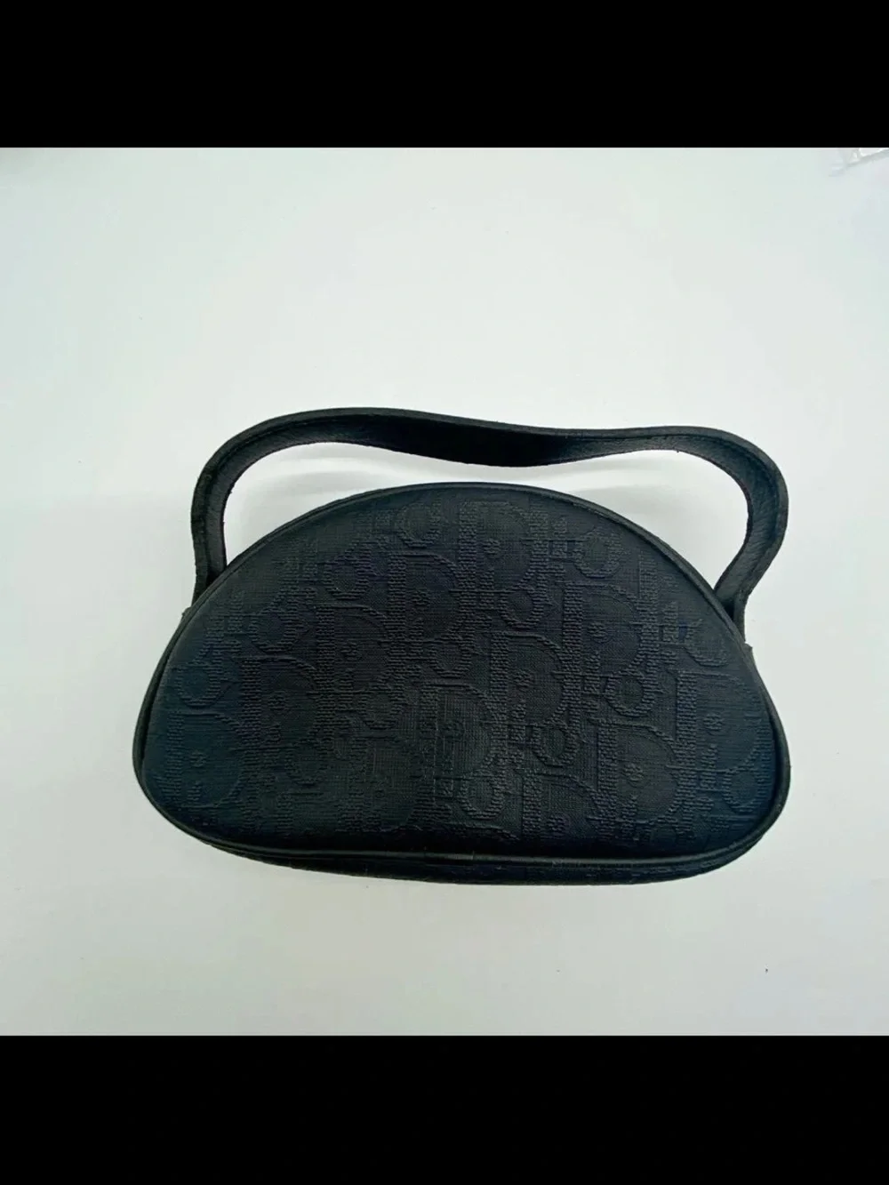 Dior compact shoulder