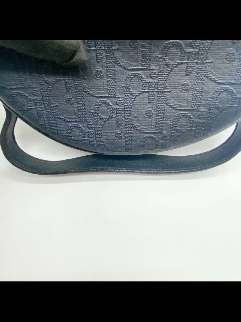 Dior compact shoulder