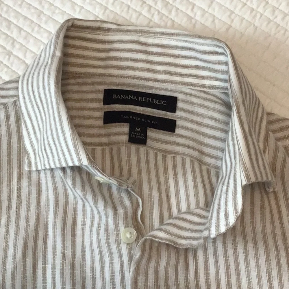 Banana Republic reposhing this