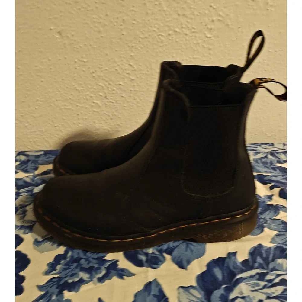 Dr. Martens wear clean