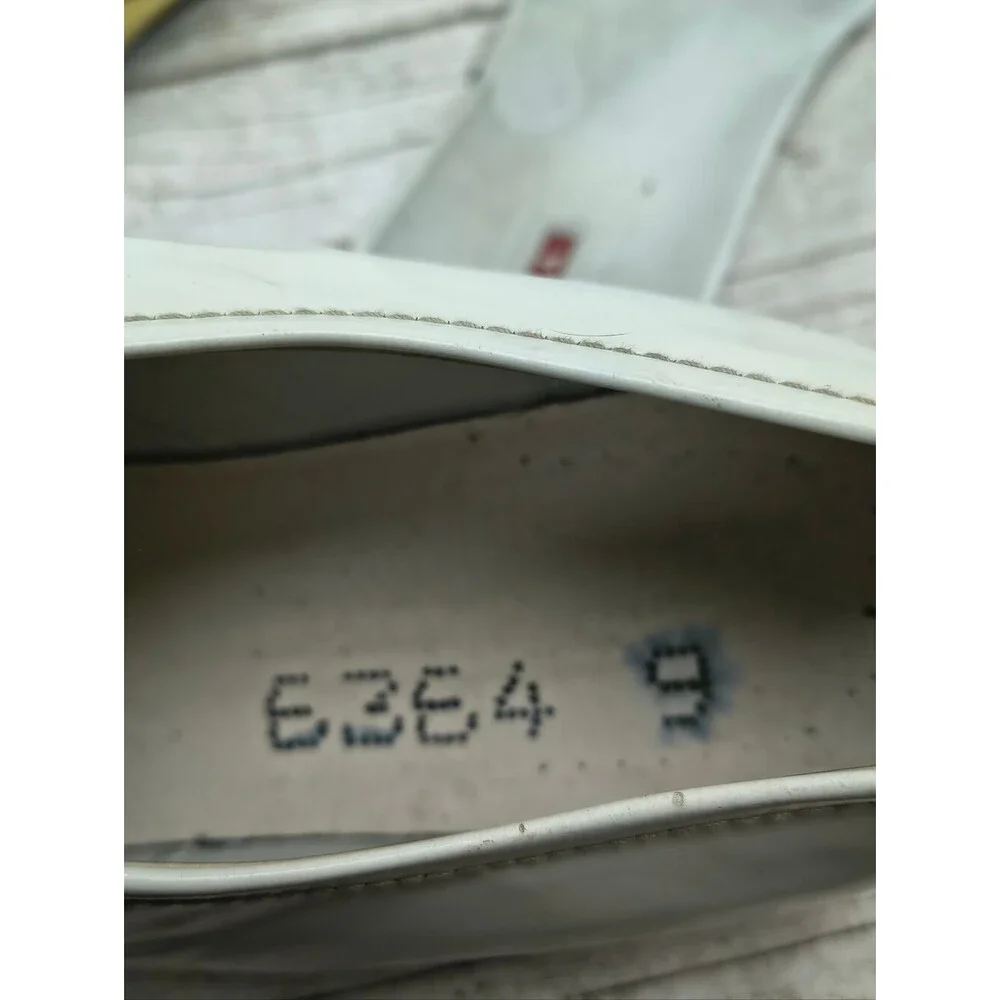 Prada good minor