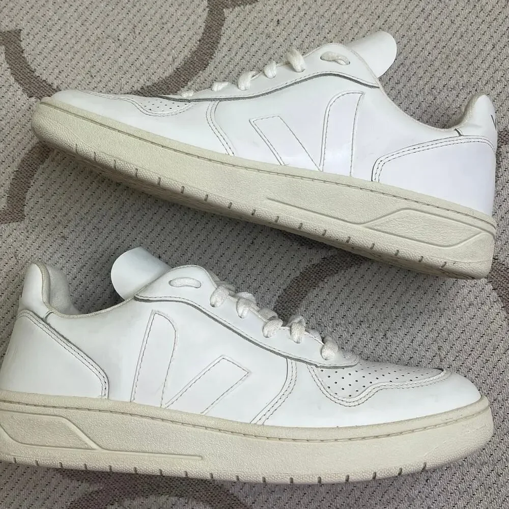 Veja 10 sneakers
