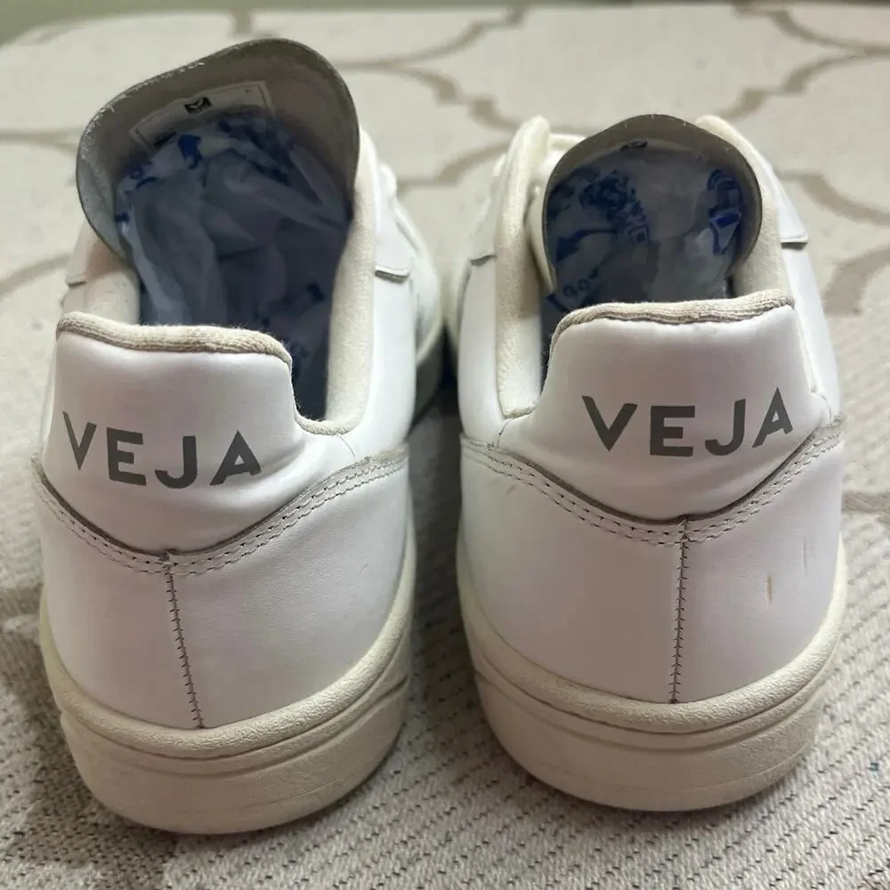 Veja 10 sneakers