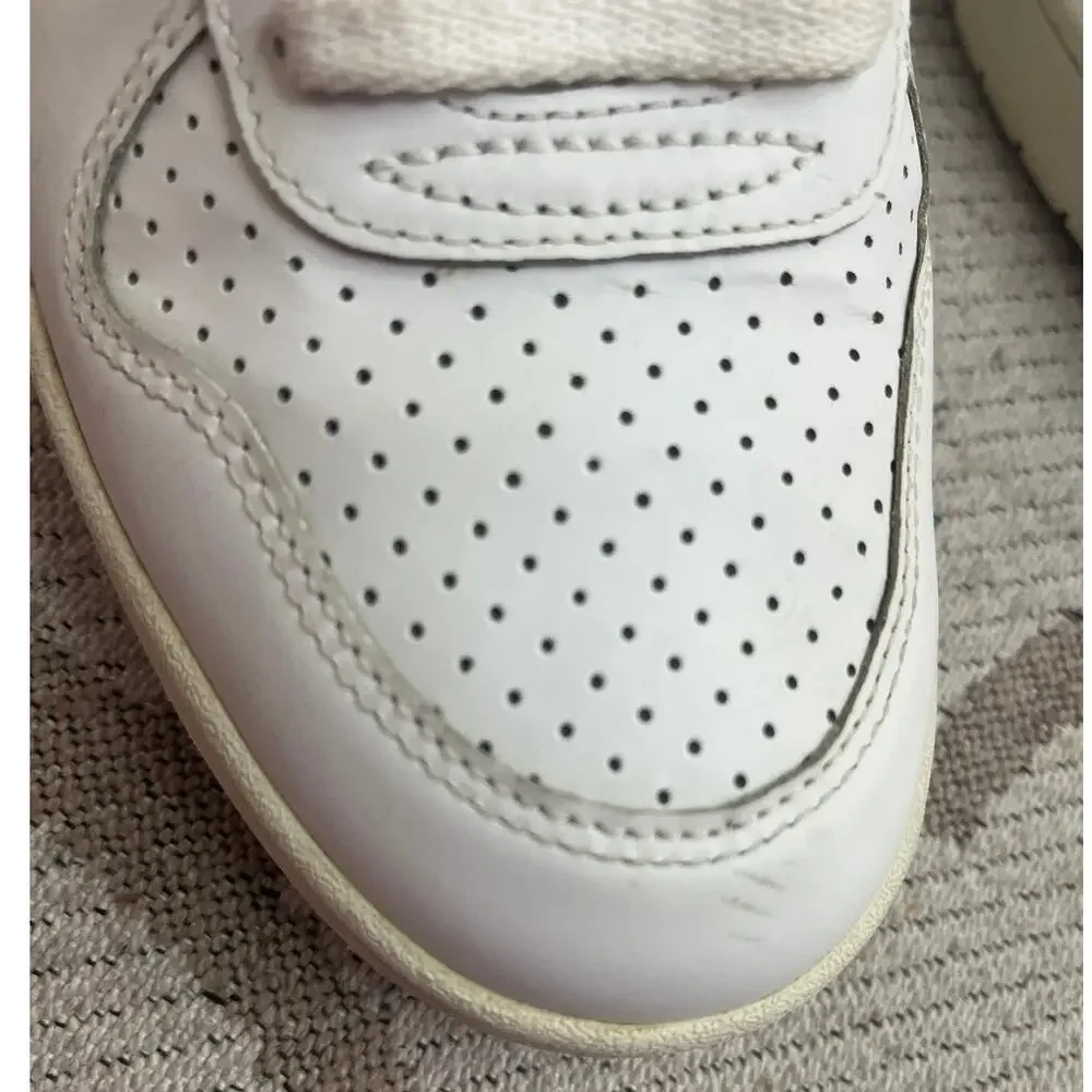 Veja 10 sneakers