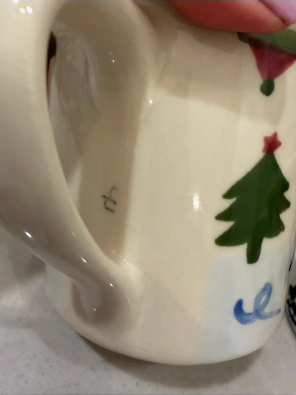Vintage Hartsone 1982 handpainted Christmas Holiday Coffee Mugs Set of 5 (Cream)