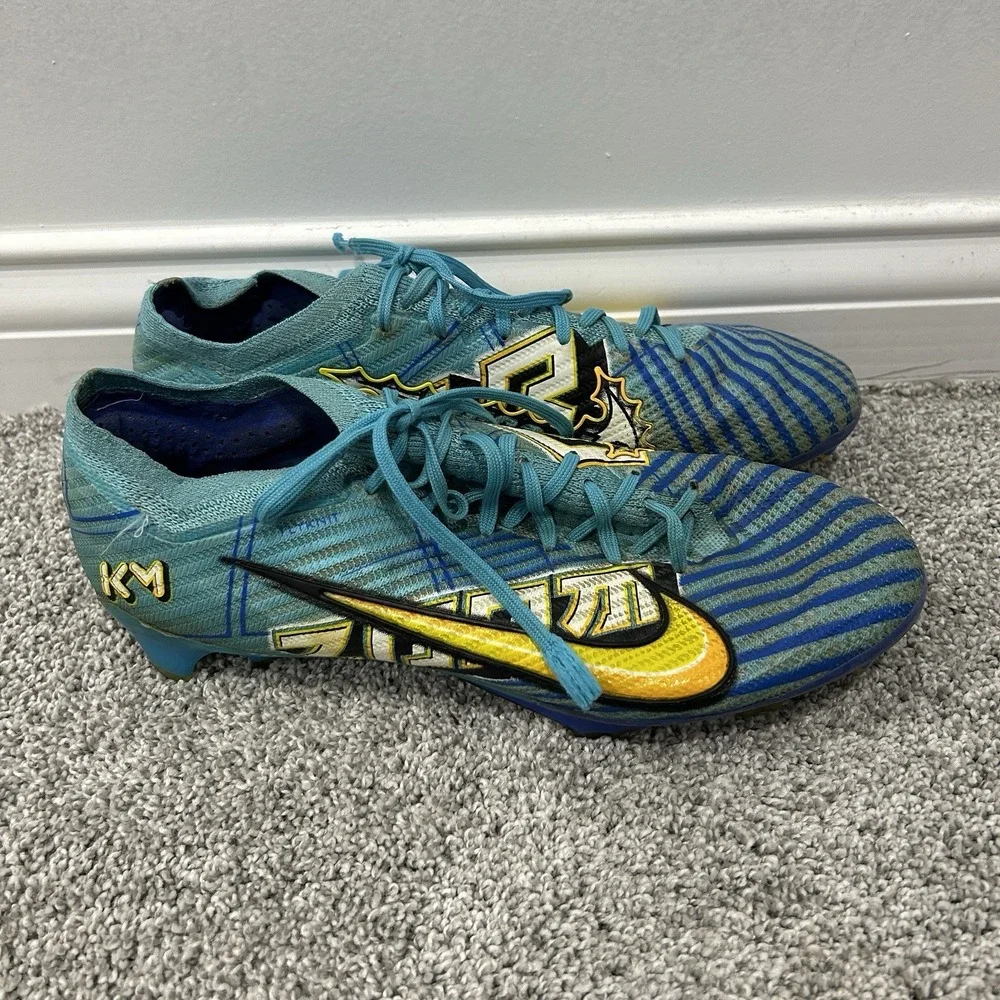 Nike product pair