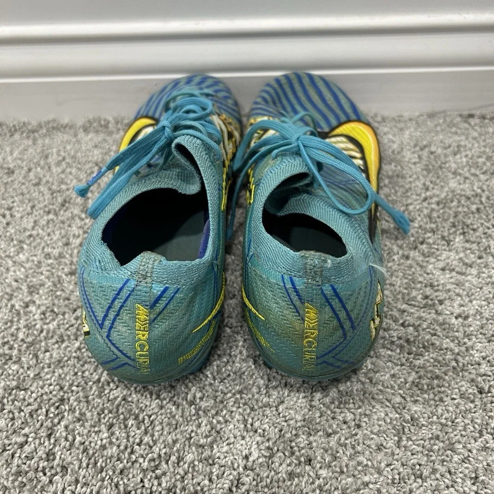 Nike product pair