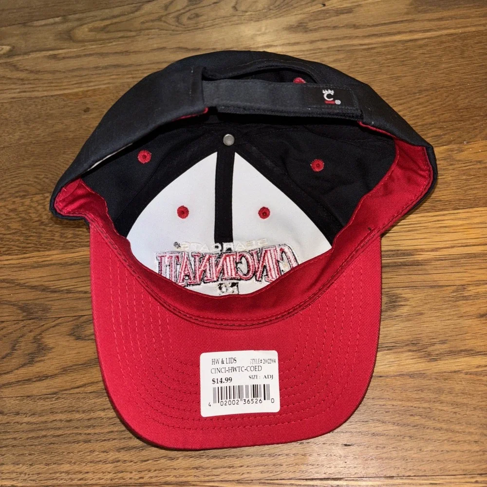 NEW Y2K Cincinnati Bearcats Cap Dad Hat Adjustable Top of the World‎ Embroidered