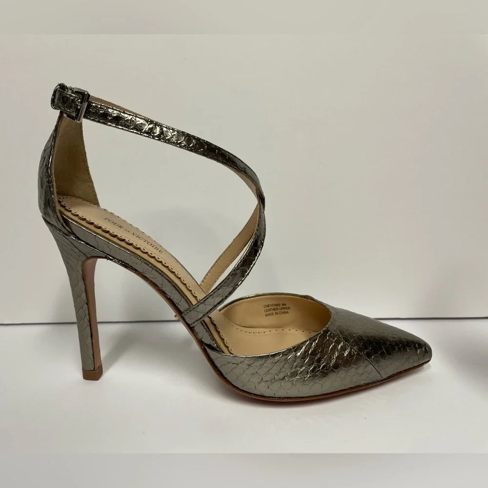 Pour La Victoire heels store
