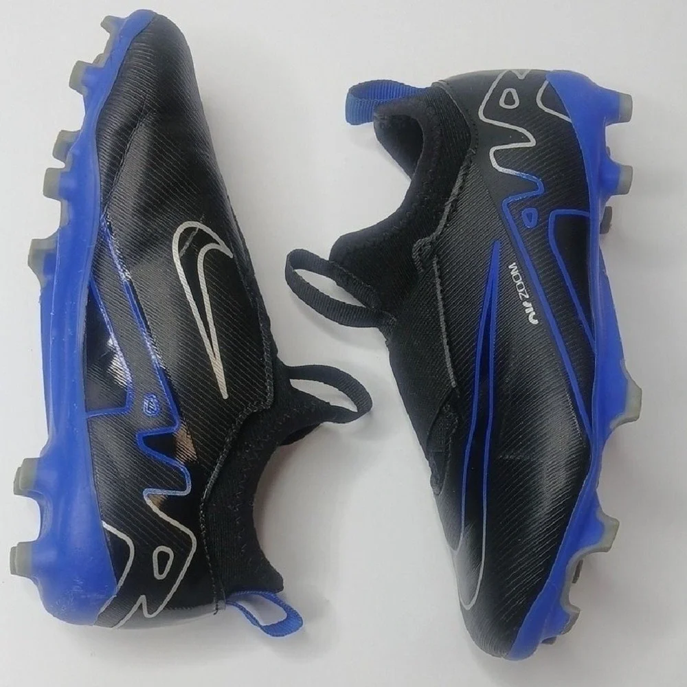 Nike laceless design
