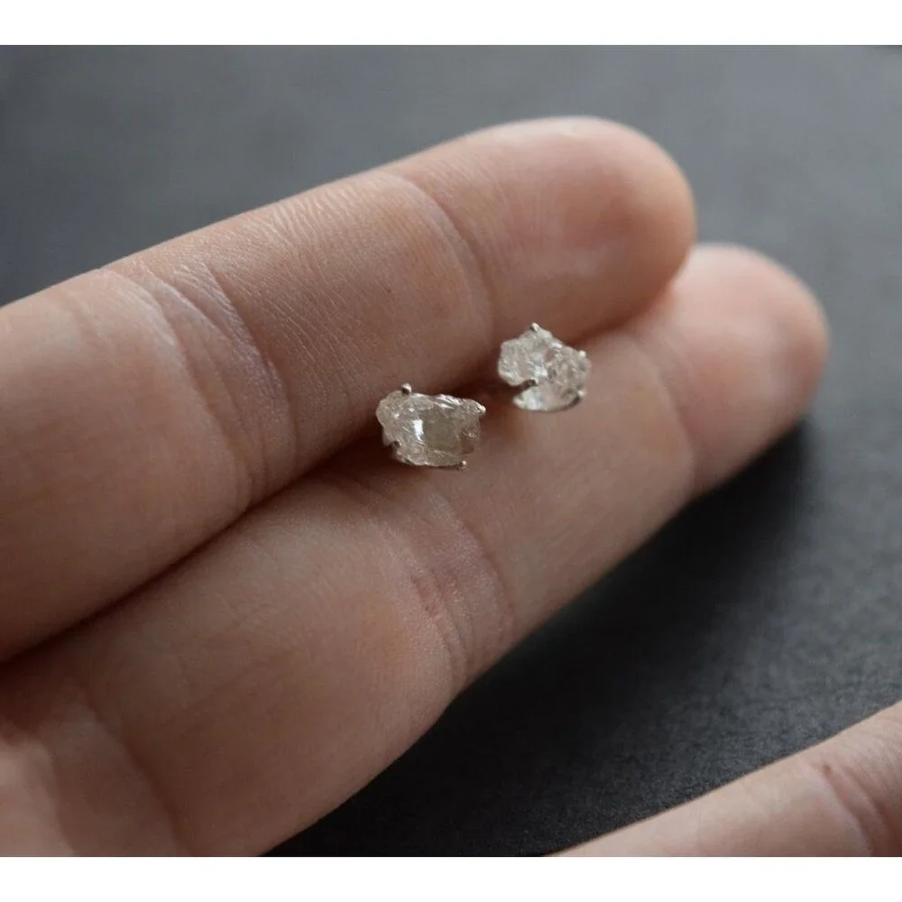 Unbranded earrings posts