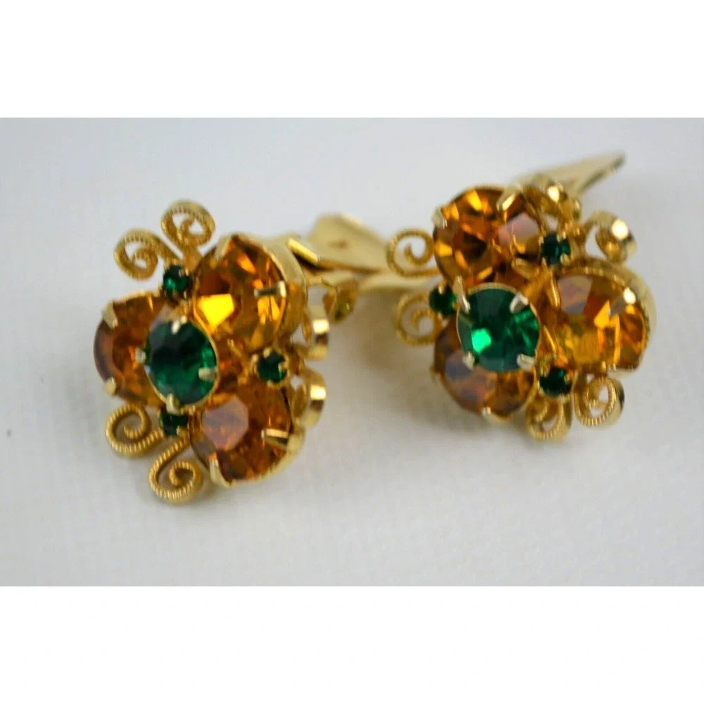 Vintage Gold Tone Metal Clip On Earrings Beautiful Orange &‎ Green Rhinestones