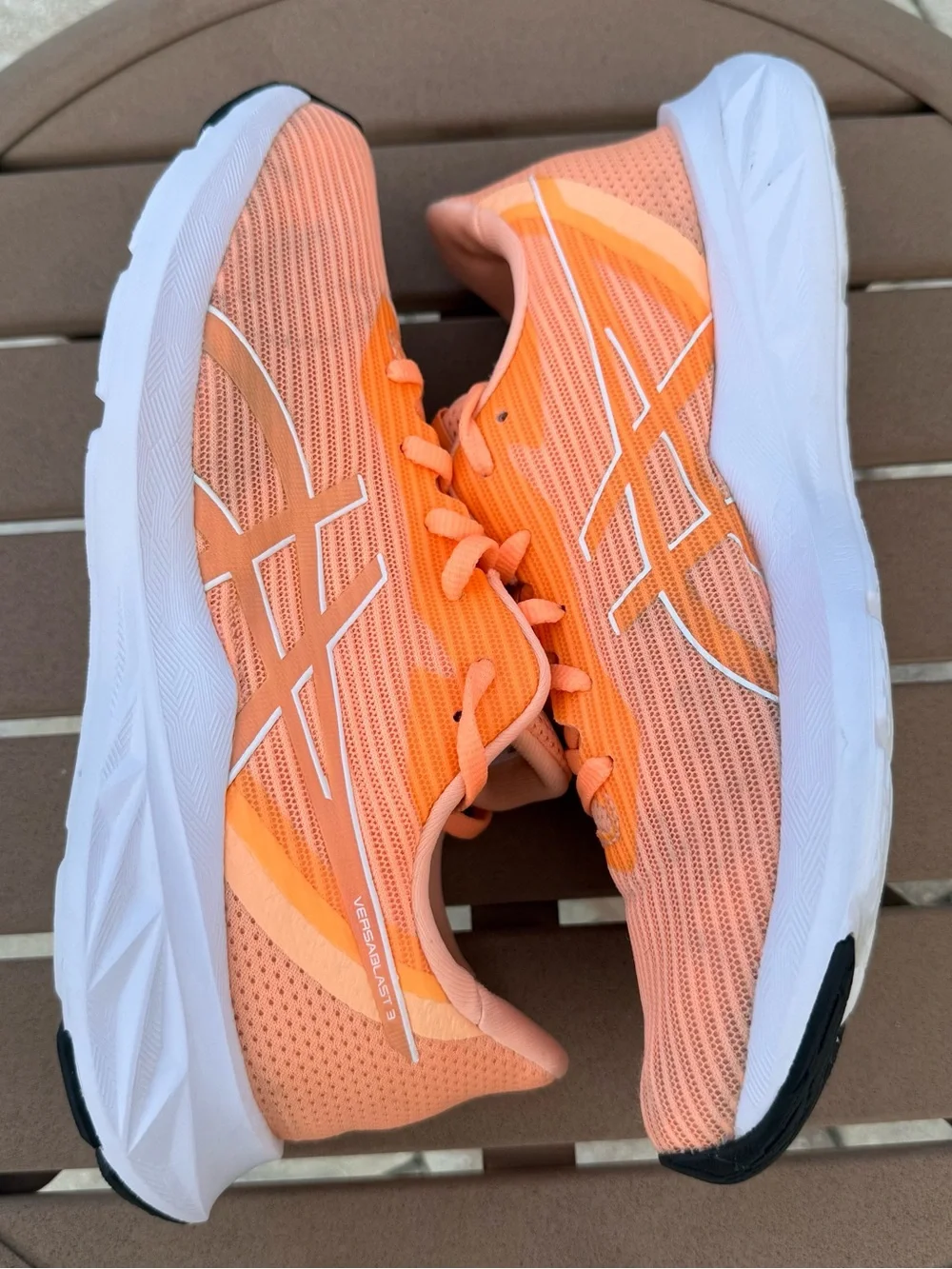 Asics versablast women’s