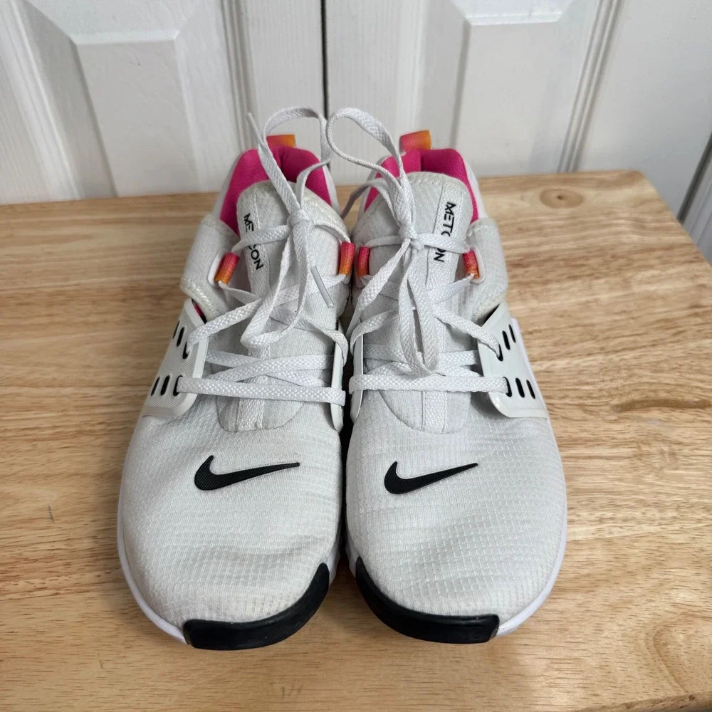 Nike tabs arrivals