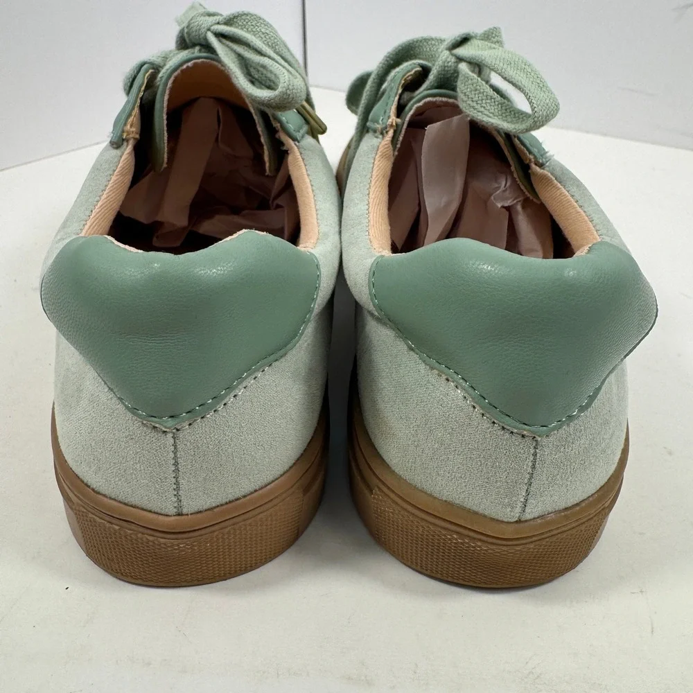 LOFT lace up