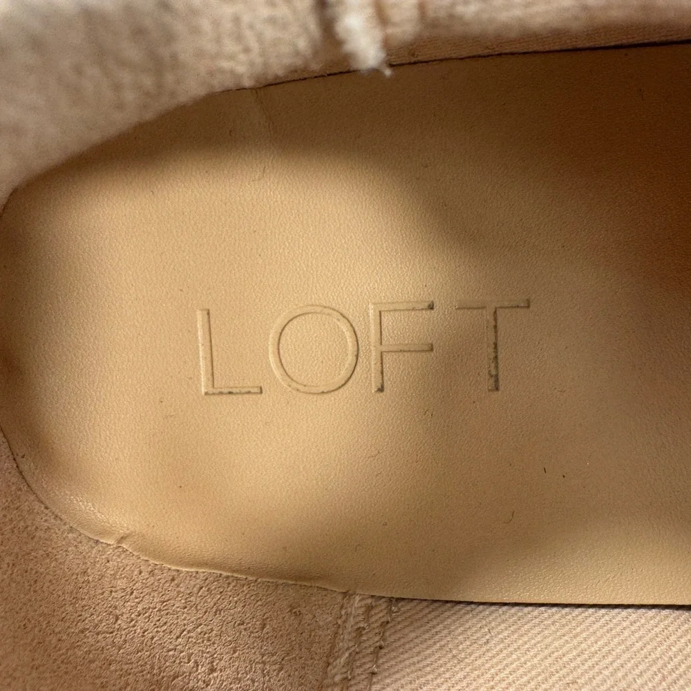 LOFT lace up