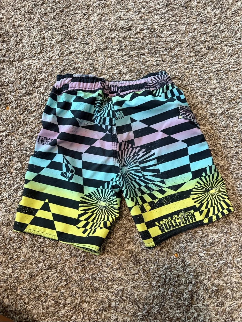Volcom boys size