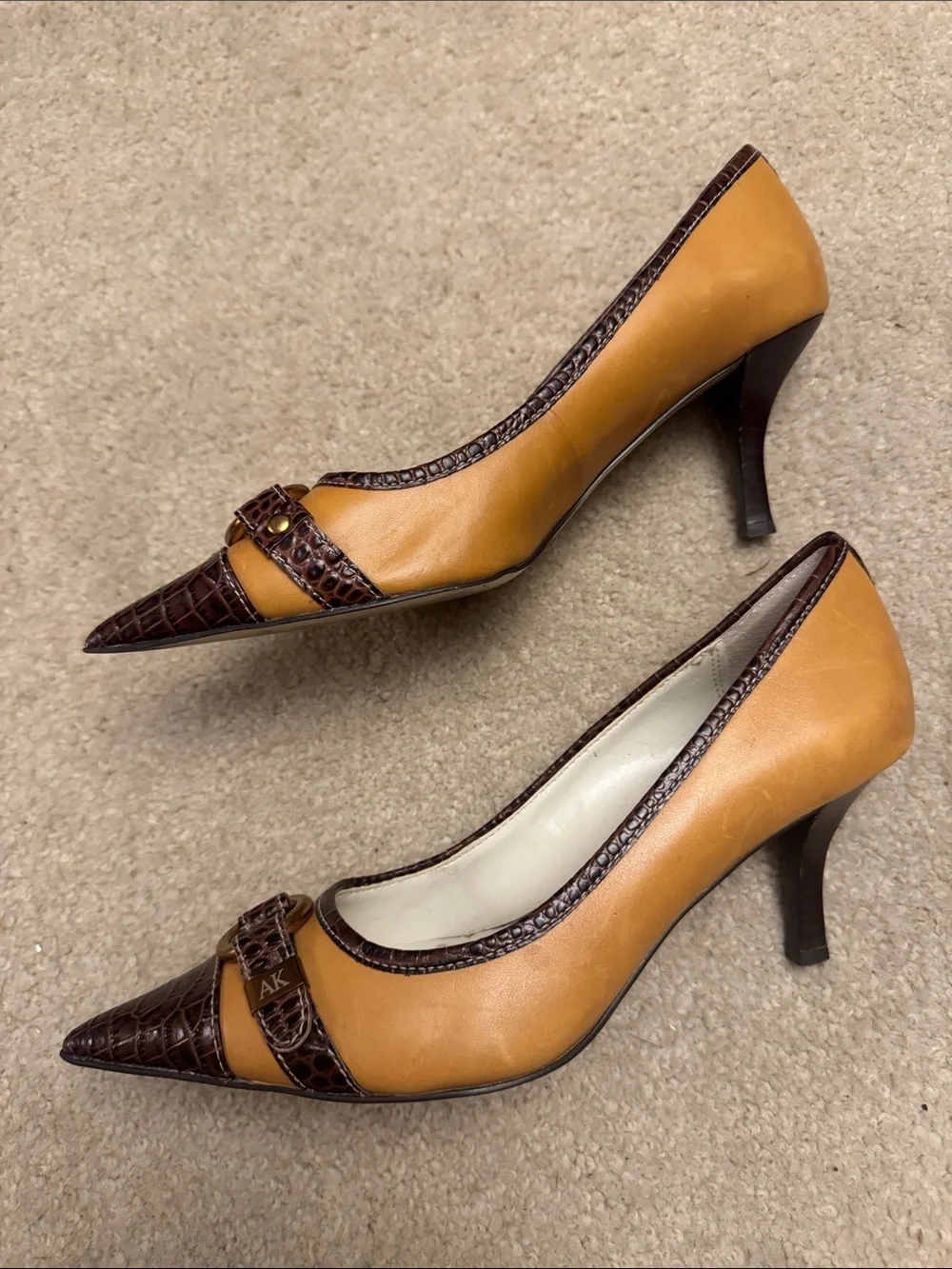 Anne Klein chic pointed
