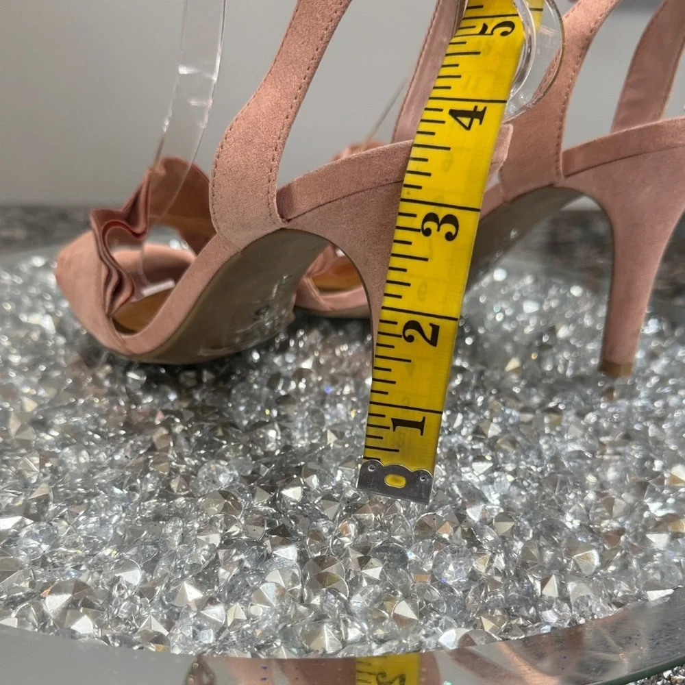Worthington Blush Ruffle Heels 8