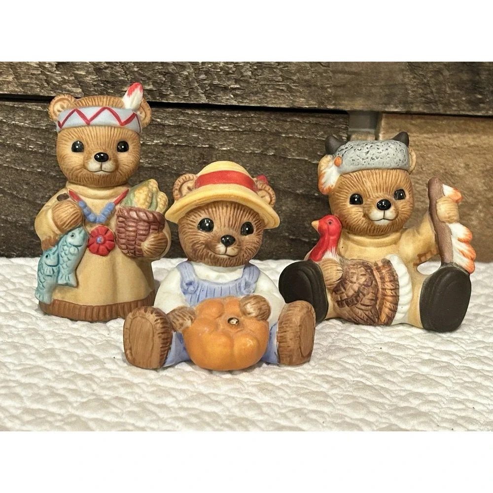 Homco thanksgiving bear