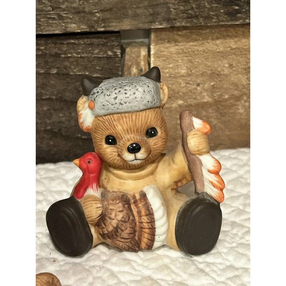 Homco thanksgiving bear