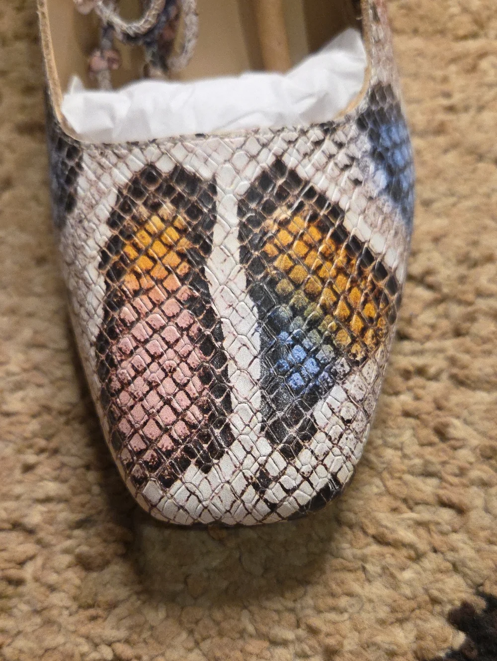 NWT 6.5 Womens Snakeskin Heels Vince Camuto
