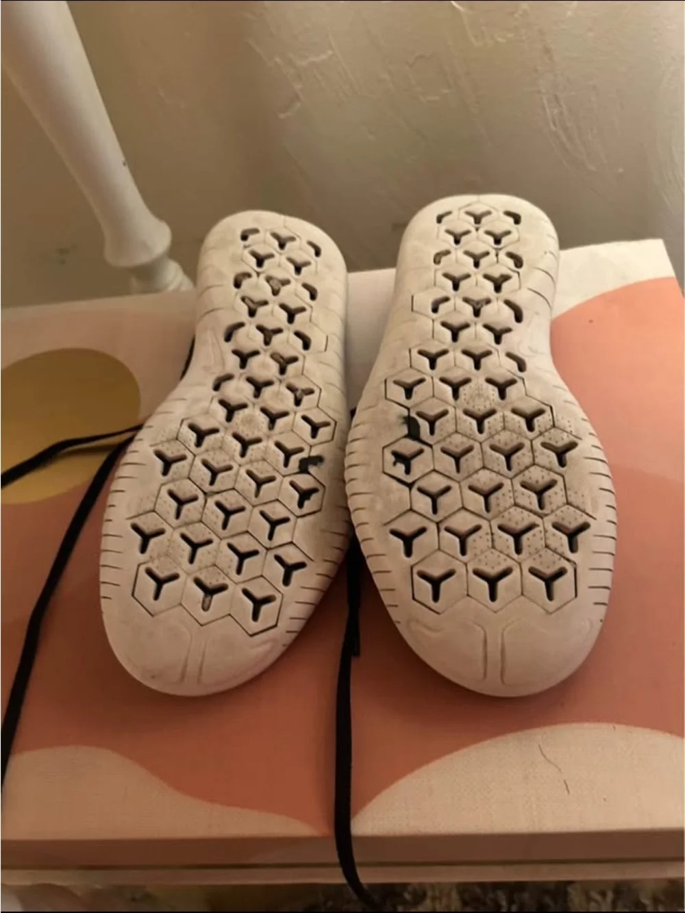 Nike Black and White Women's Athletic Shoes