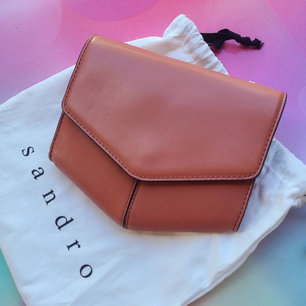 Sandro Paris triangular lou
