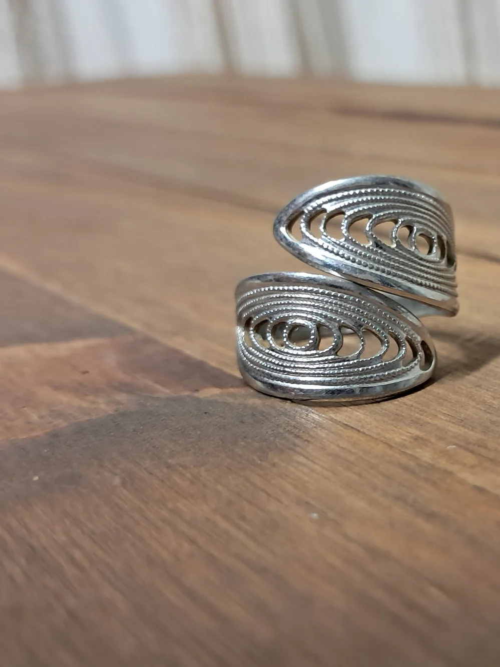 Vintage Sarah Coventry Caress Ring Silver Tone Filigree Bypass Wrap Adjustable