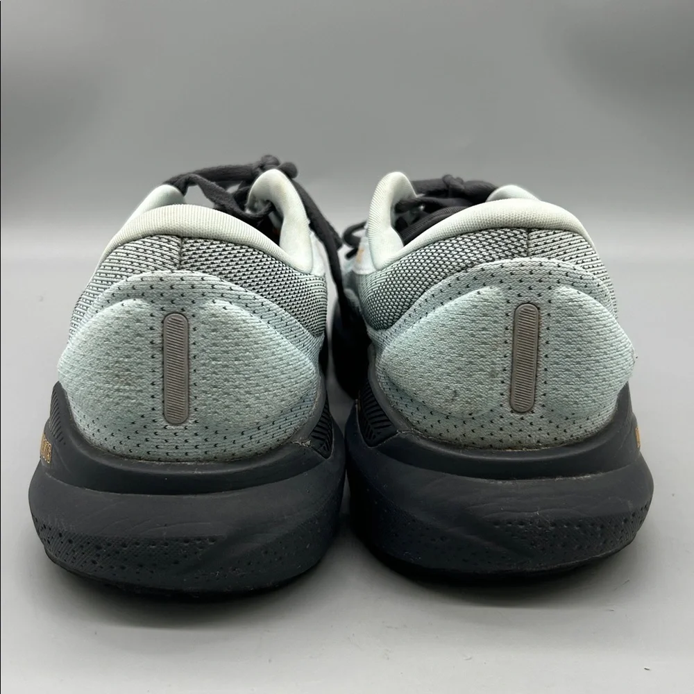 Brooks comfort accents gold