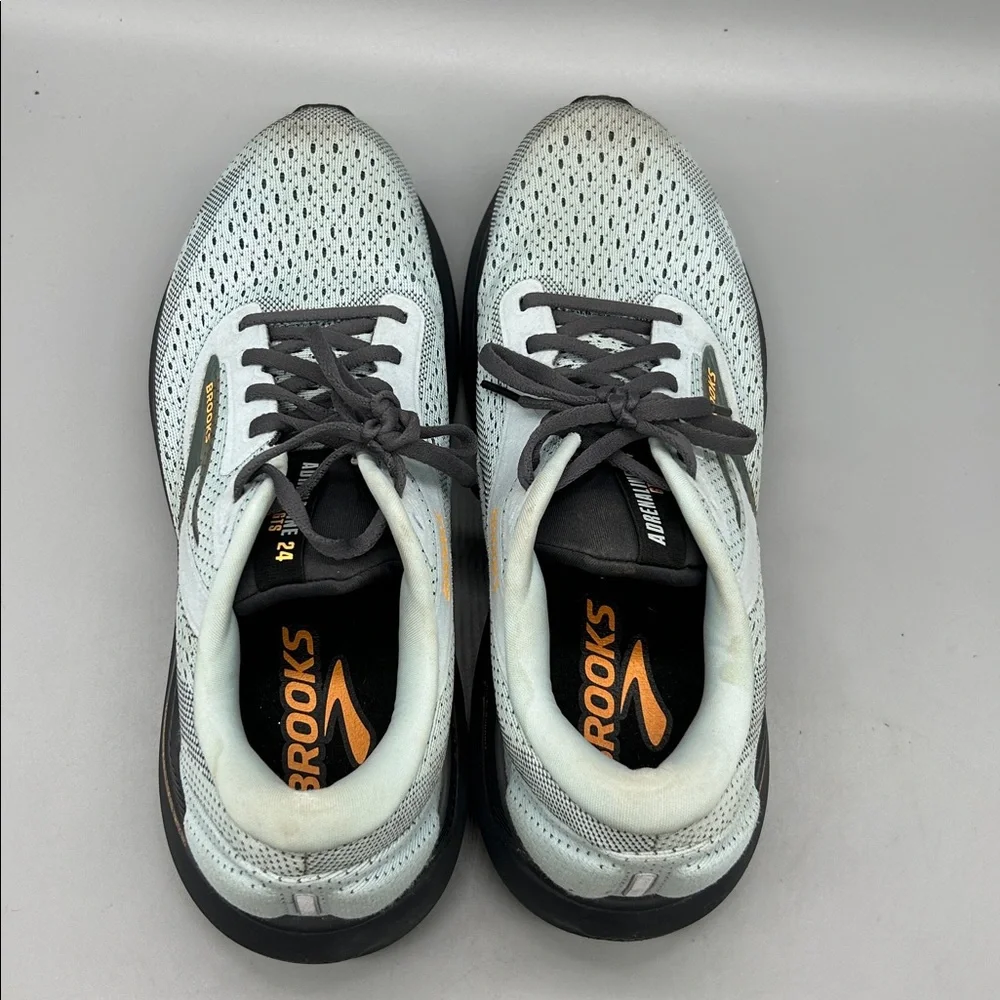 Brooks running design cushioned