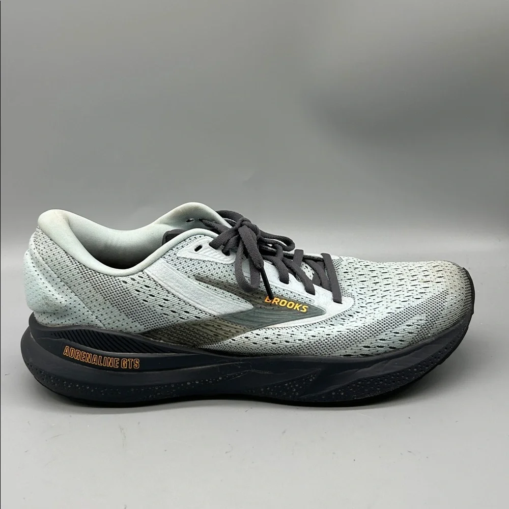 Brooks outsole mesh laces