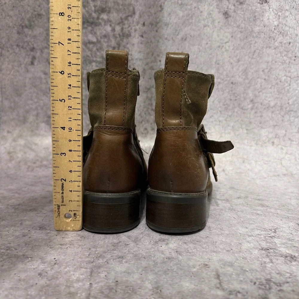 Clarks please see