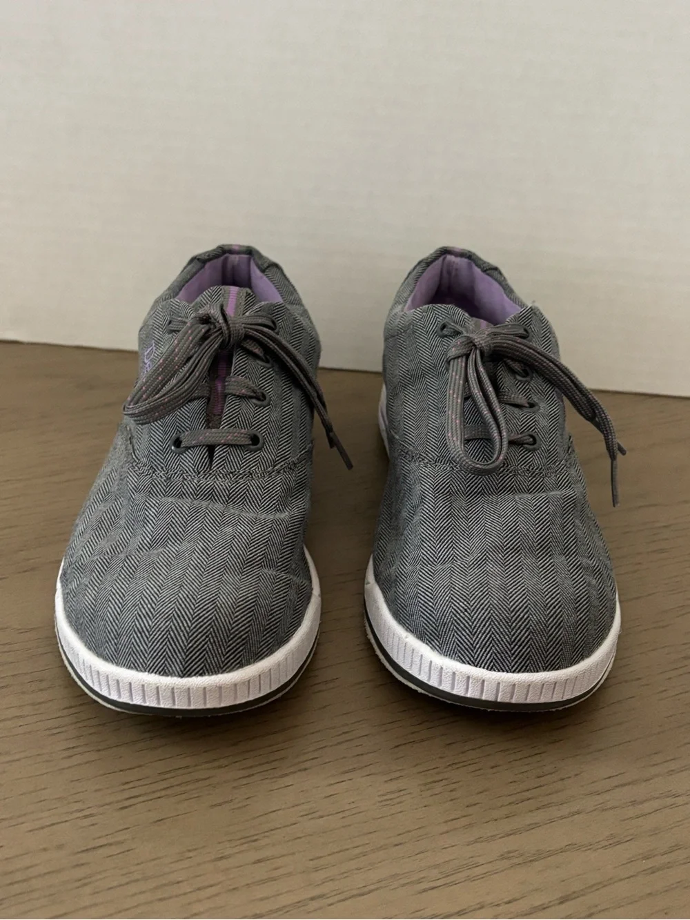 Dexter casual lace