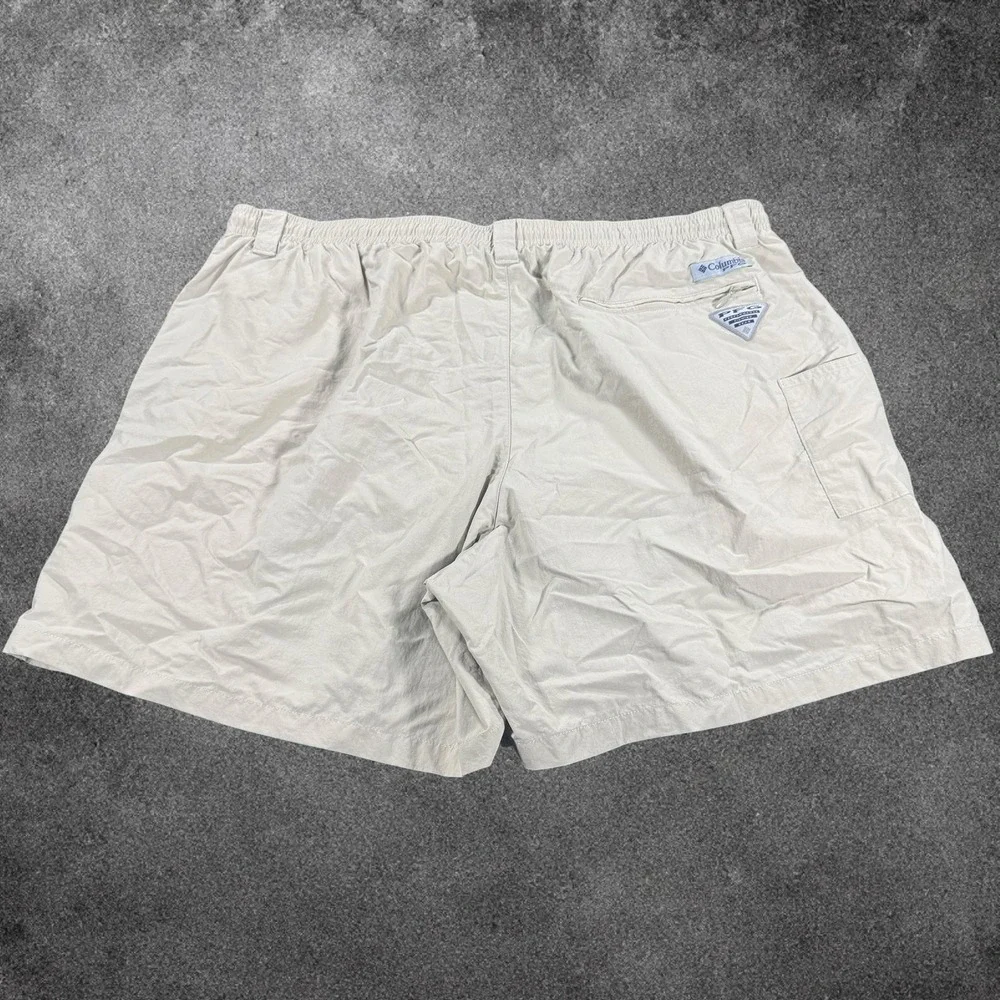 Columbia PFG Omni-Shade Fishing Shorts Mens XL Beige Nylon Mesh Lined‎ Outdoor