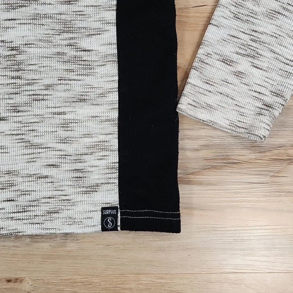 Surplus sleeve 23