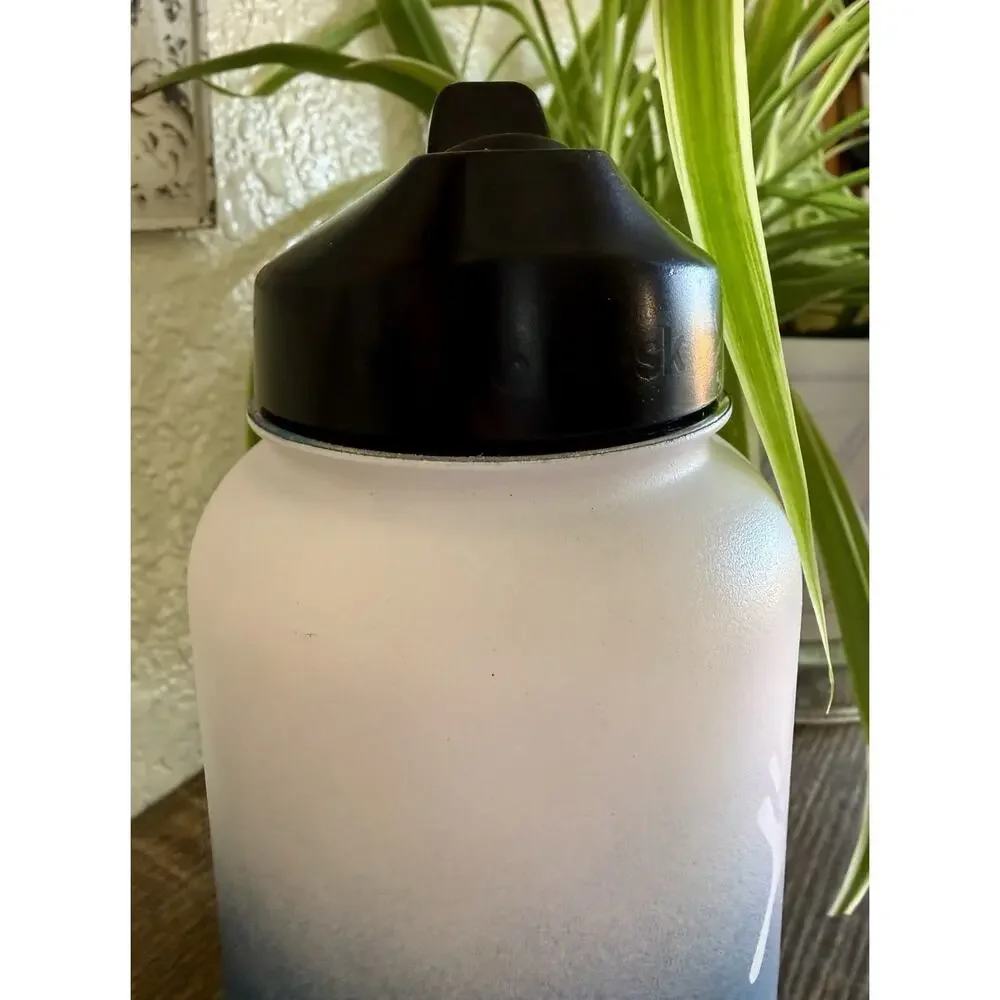 Hydro Flask 32 Oz Water Bottle With Straw‎ Mountain Design,18/8 Stainless GUC