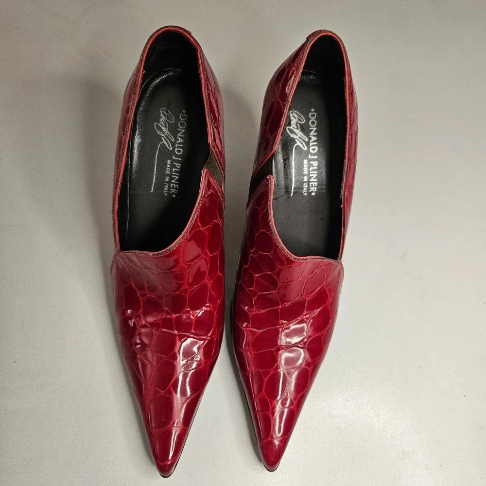 Donald J Pliner Chad Red Croc Patent Leather Pointed Toe Pump Metallic Heel 7.5M