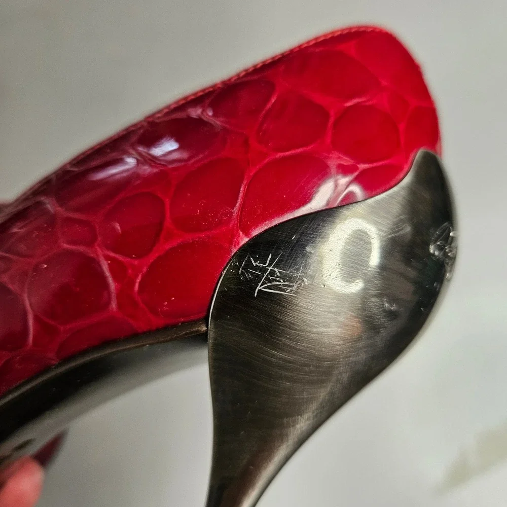 Donald J Pliner Chad Red Croc Patent Leather Pointed Toe Pump Metallic Heel 7.5M