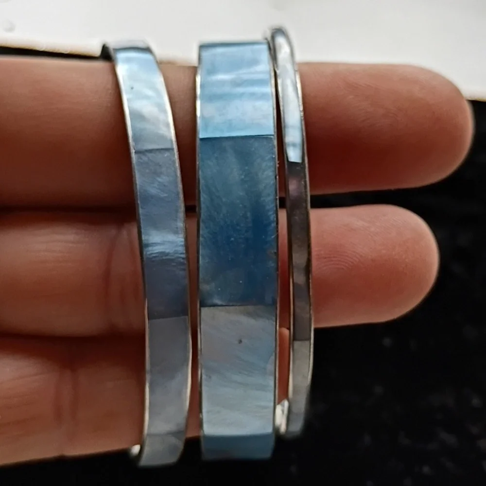 Elegant Silver Tone Bangle Set Of Three