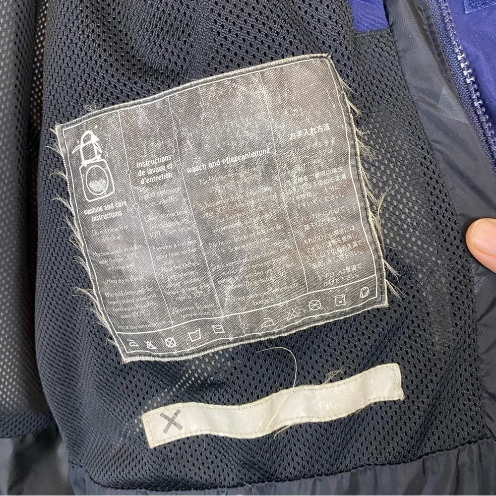 Burton laid retro bio