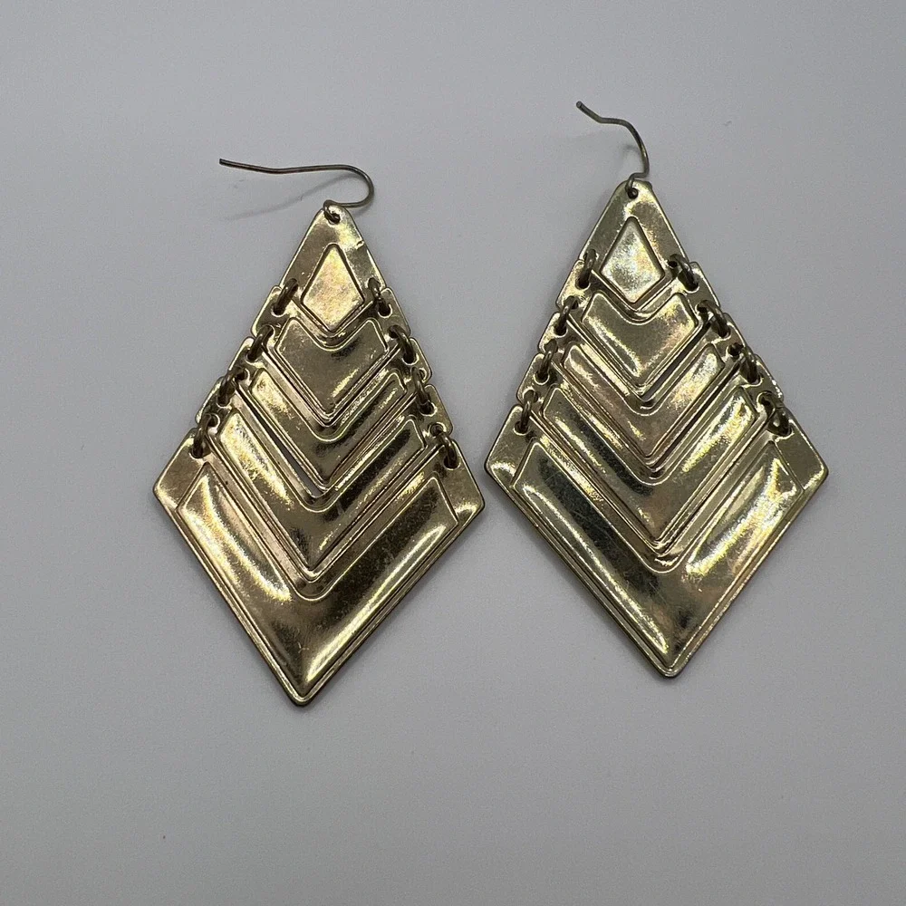 N/A bold geometric
