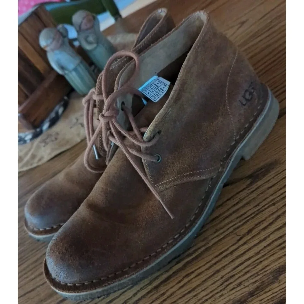 UGG chestnut brown