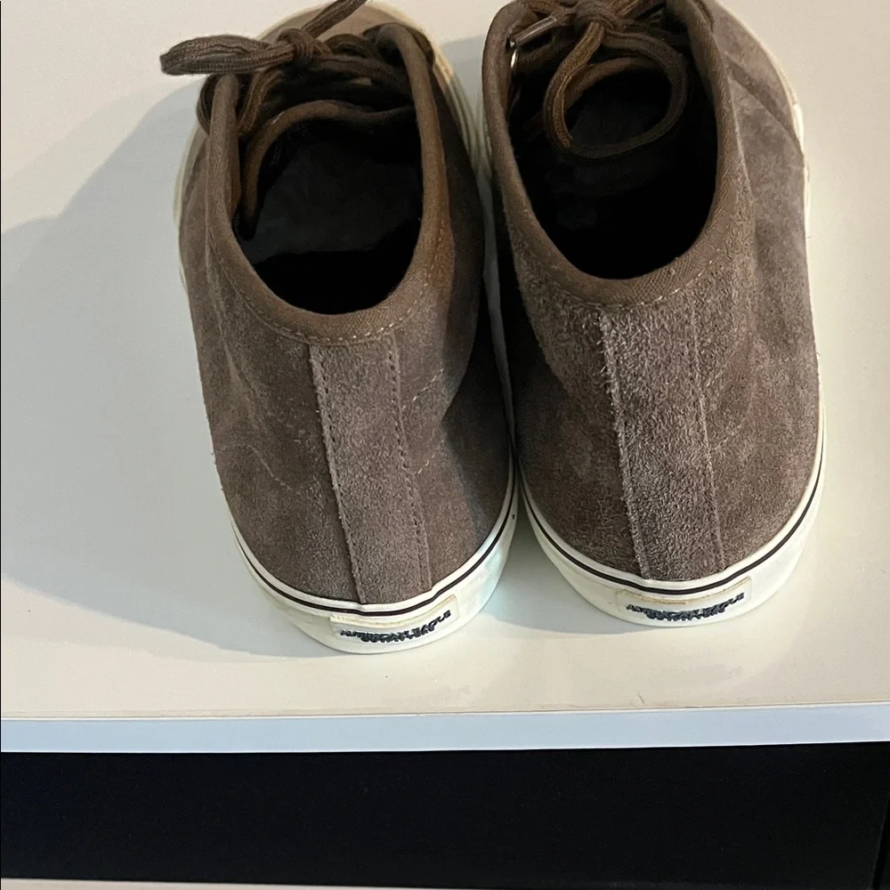 American Eagle Outfitters classic suede