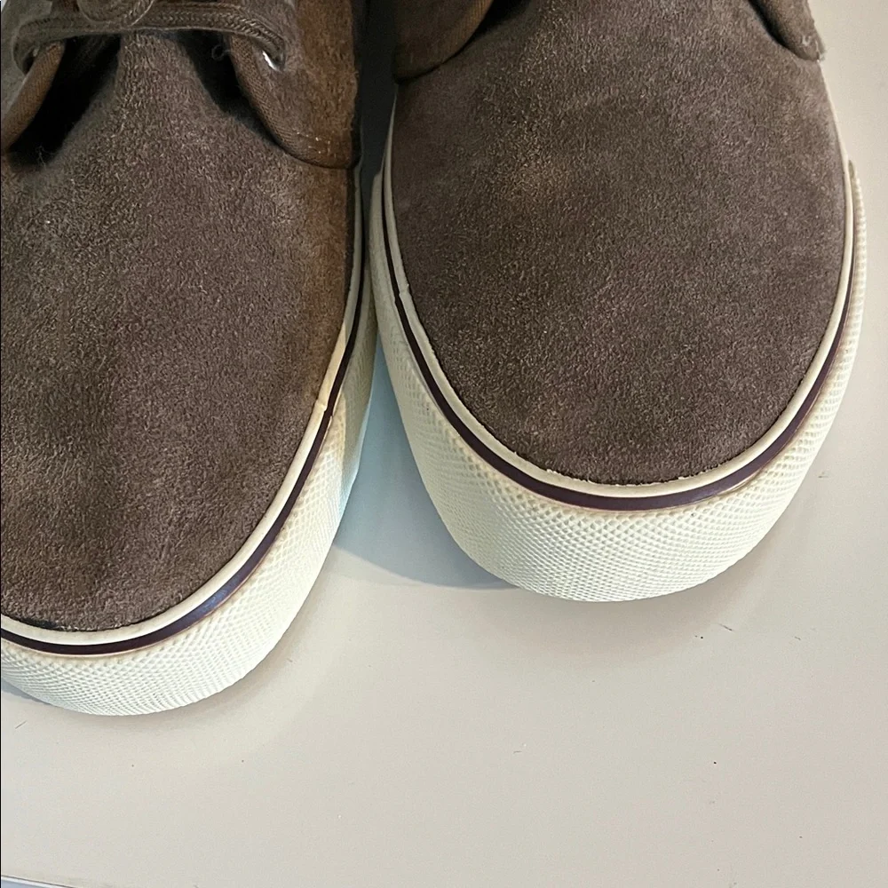 American Eagle Outfitters classic suede