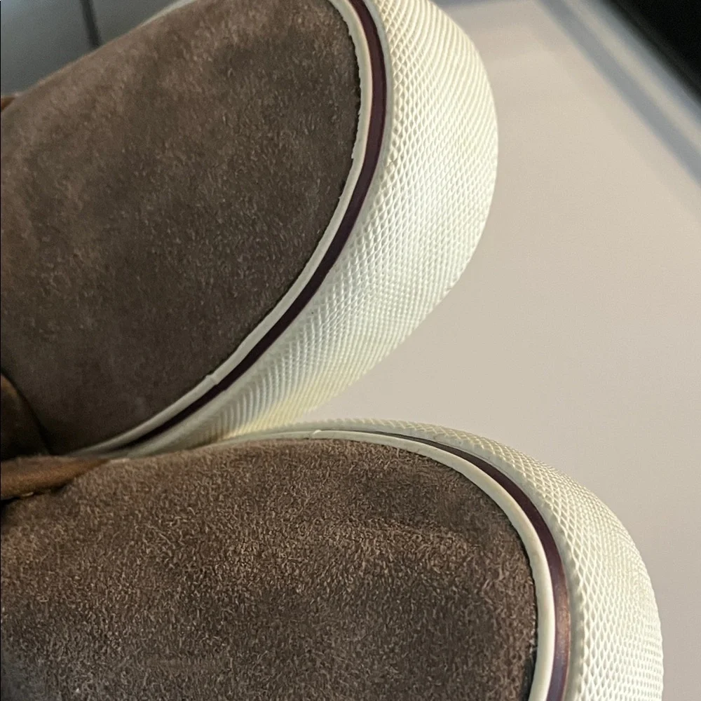 American Eagle Outfitters classic suede