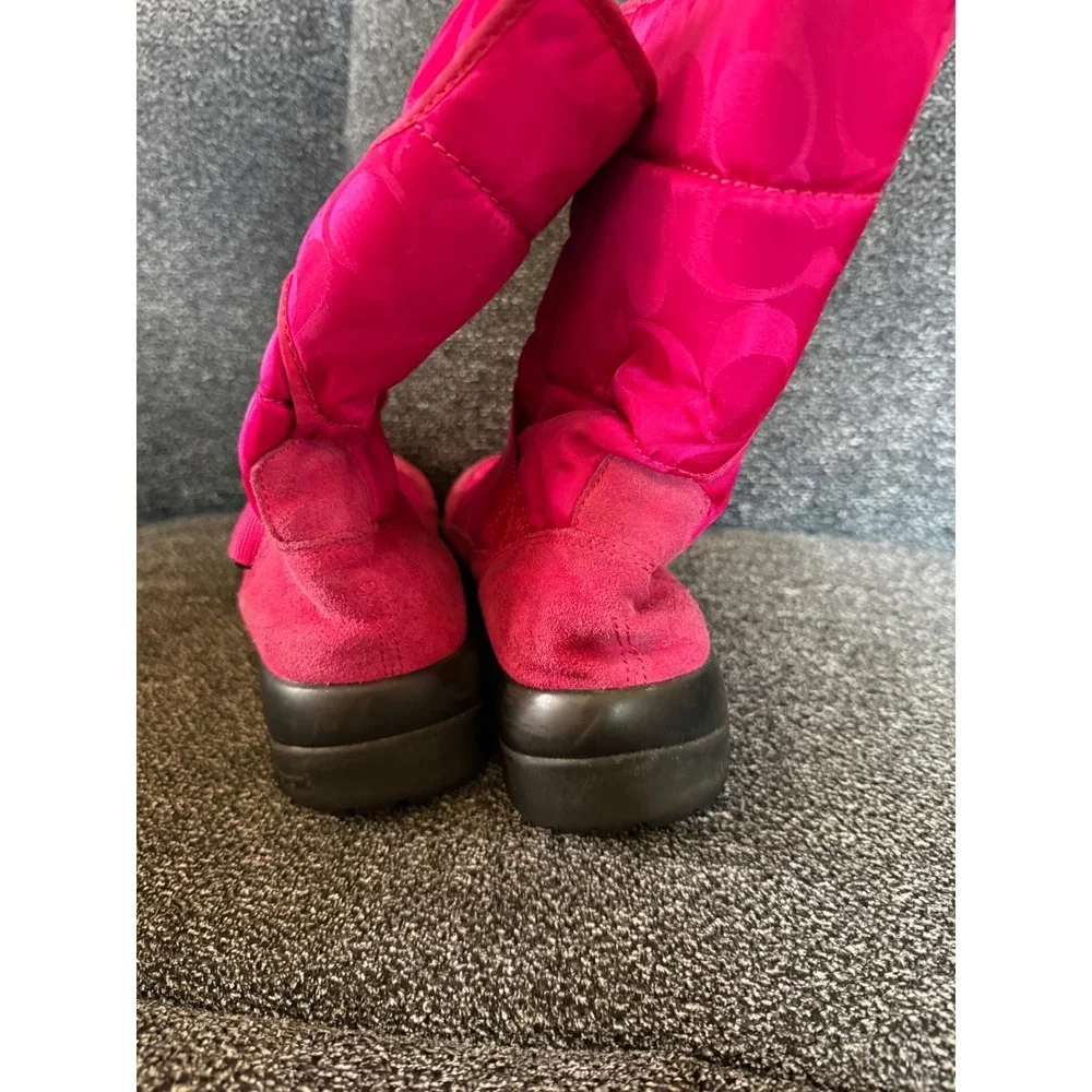 Coach Signature Puffer Snow Boots Fuchsia Pink‎ Women's Size 7.5B